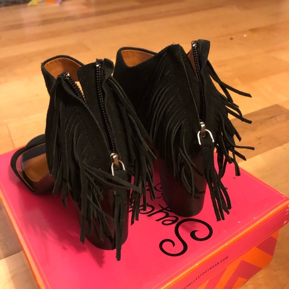 Hello Lovely Black Suede | Seychelles | Size 8 - Picture 3 of 4